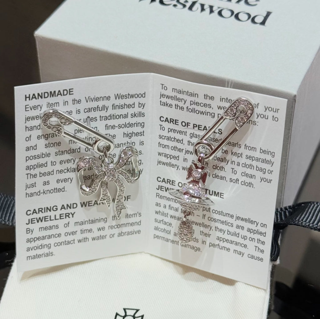 Bow chain necklace and earrings